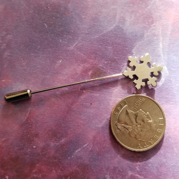 Relisted - Vintage snowflake stick pin silver tone holiday - Picture 6 of 8